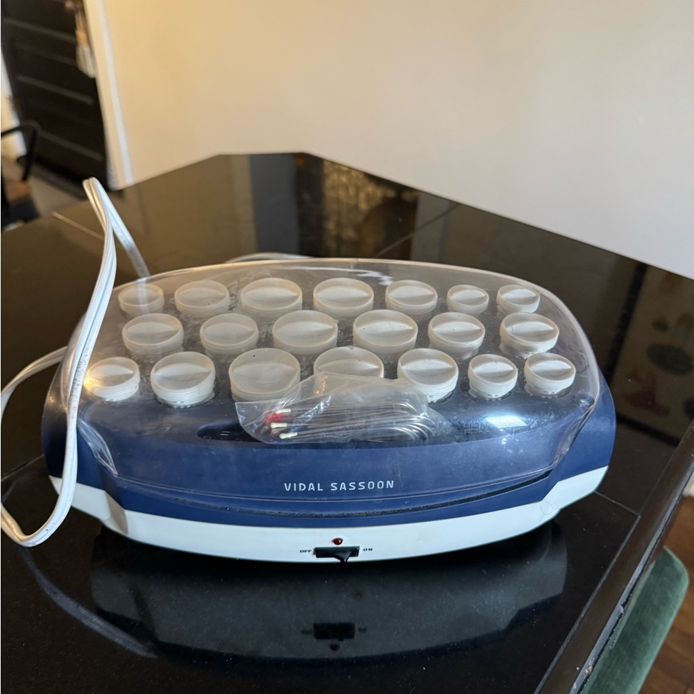 Vidal Sassoon Blue Hair Roller Set